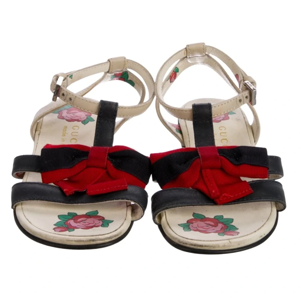 Gucci White/Blue Leather Vintage Bow T Strap Open Toe Sandal